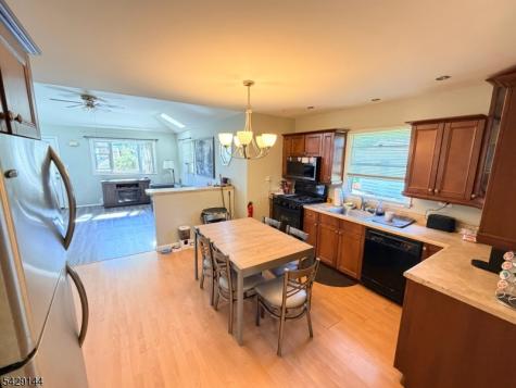 44 Salem Place Aberdeen NJ 07721