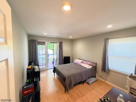 44 Salem Place Aberdeen NJ 07721