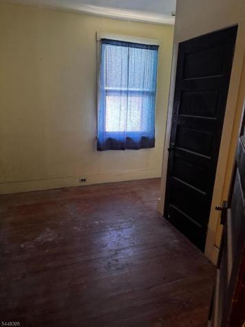 179 N Munn Avenue East Orange NJ 07017