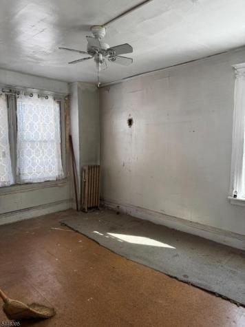 179 N Munn Avenue East Orange NJ 07017