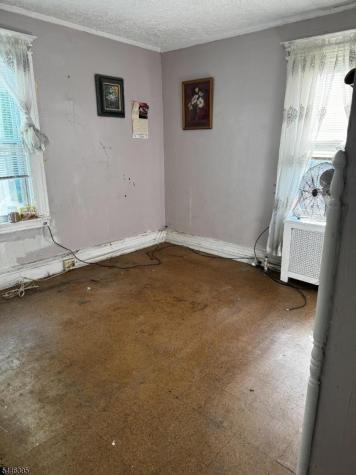 179 N Munn Avenue East Orange NJ 07017