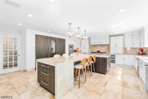 37 Hemlock Road Livingston NJ 07039