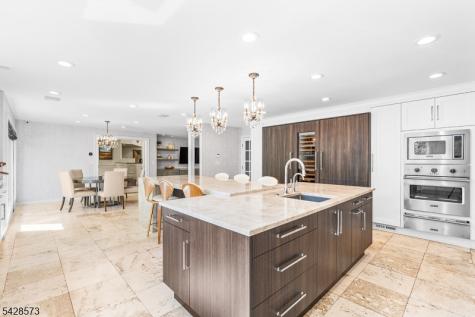 37 Hemlock Road Livingston NJ 07039