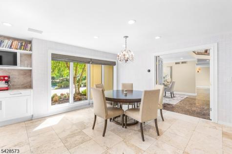 37 Hemlock Road Livingston NJ 07039