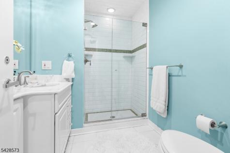 37 Hemlock Road Livingston NJ 07039