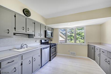 21 Hillery Drive Mount Olive NJ 07836