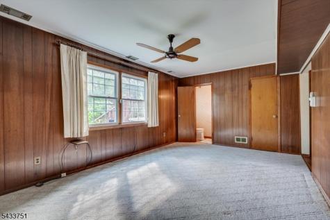 106 Winding Road Woodbridge NJ 08830
