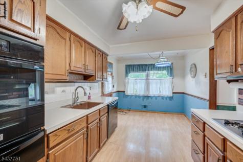 106 Winding Road Woodbridge NJ 08830