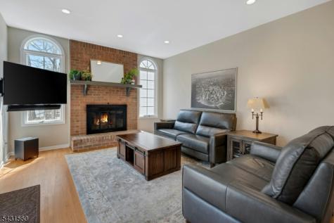 1 Bell Court Chester NJ 07930