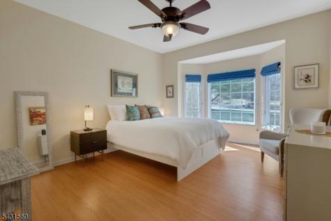 1 Bell Court Chester NJ 07930