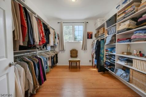 1 Bell Court Chester NJ 07930