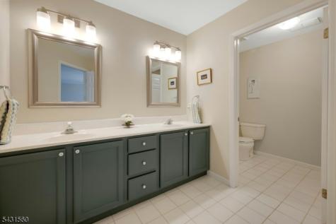 1 Bell Court Chester NJ 07930