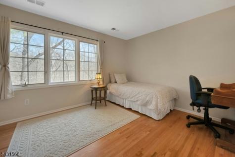 1 Bell Court Chester NJ 07930