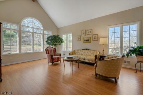1 Bell Court Chester NJ 07930