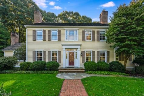 4 Barberry Row Chester NJ 07930