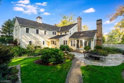 4 Barberry Row Chester NJ 07930