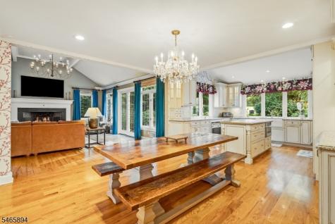 4 Barberry Row Chester NJ 07930