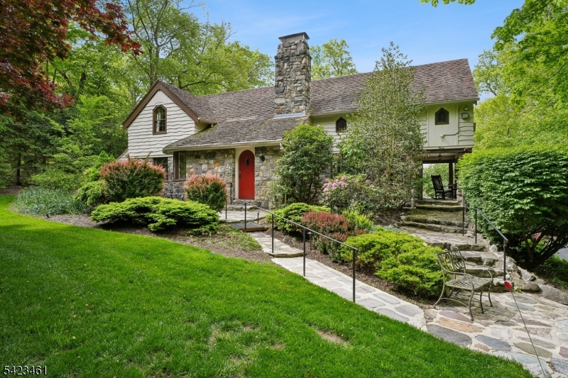 3 Lenape Drive Montville NJ 07045