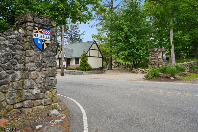 3 Lenape Drive Montville NJ 07045