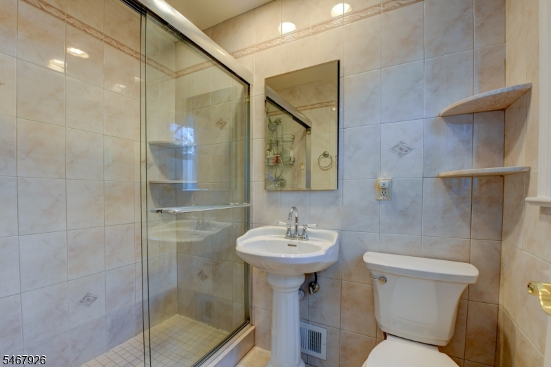 10 Lynn Drive Springfield NJ 07081