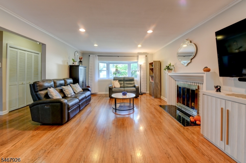 10 Lynn Drive Springfield NJ 07081