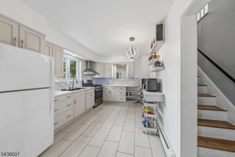 136 Glendale Drive Ewing NJ 08618