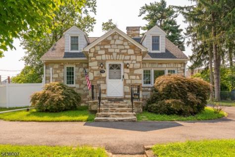 136 Glendale Drive Ewing NJ 08618