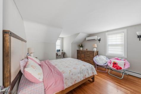 136 Glendale Drive Ewing NJ 08618