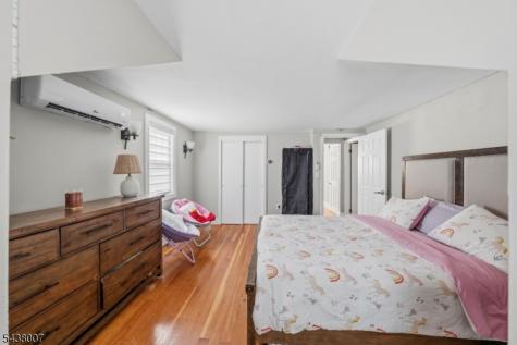 136 Glendale Drive Ewing NJ 08618