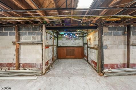 136 Glendale Drive Ewing NJ 08618