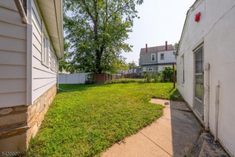 136 Glendale Drive Ewing NJ 08618