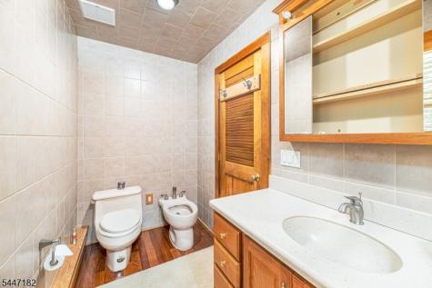 90 Emmans Road Roxbury NJ 07852