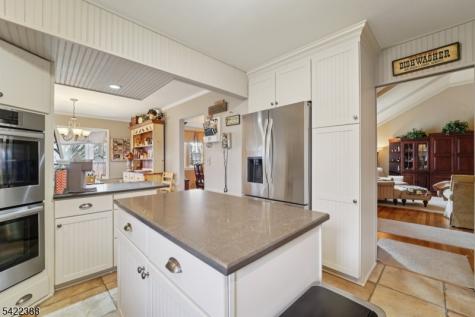 15 Ella Lane Wayne NJ 07470