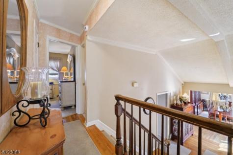 15 Ella Lane Wayne NJ 07470