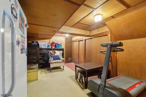 15 Ella Lane Wayne NJ 07470