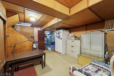 15 Ella Lane Wayne NJ 07470