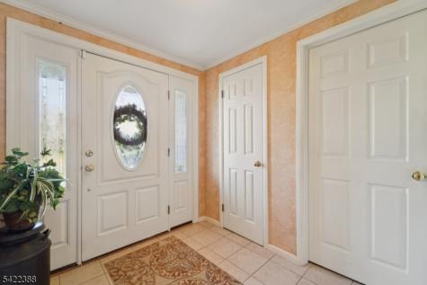15 Ella Lane Wayne NJ 07470