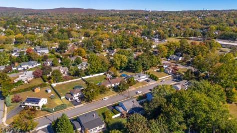 15 Ella Lane Wayne NJ 07470