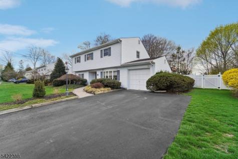 15 Ella Lane Wayne NJ 07470