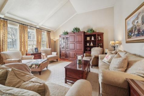 15 Ella Lane Wayne NJ 07470
