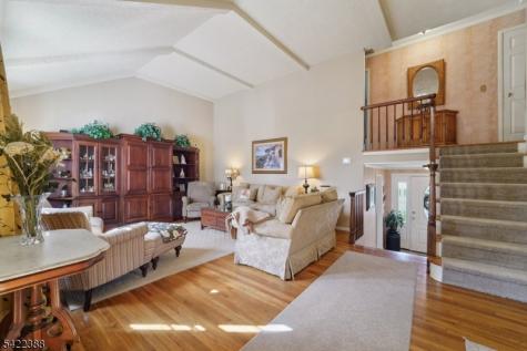 15 Ella Lane Wayne NJ 07470
