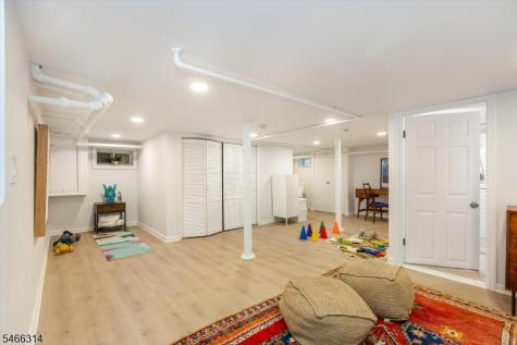 22 Euclid Place Montclair NJ 07042