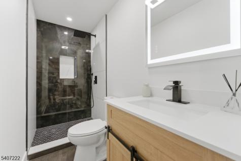 33 E Lincoln Street Verona NJ 07044