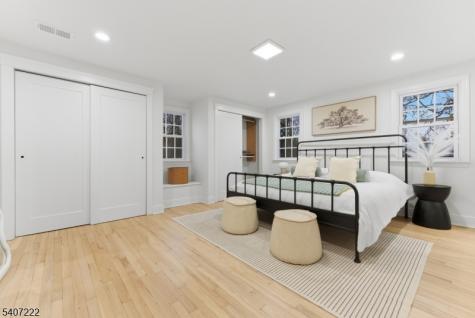 33 E Lincoln Street Verona NJ 07044