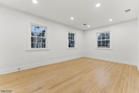 33 E Lincoln Street Verona NJ 07044