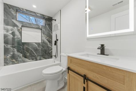 33 E Lincoln Street Verona NJ 07044