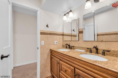 20 Conkling Road Roxbury NJ 07836