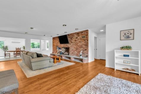 20 Conkling Road Roxbury NJ 07836