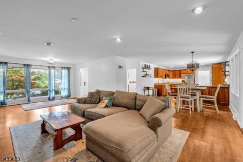 20 Conkling Road Roxbury NJ 07836