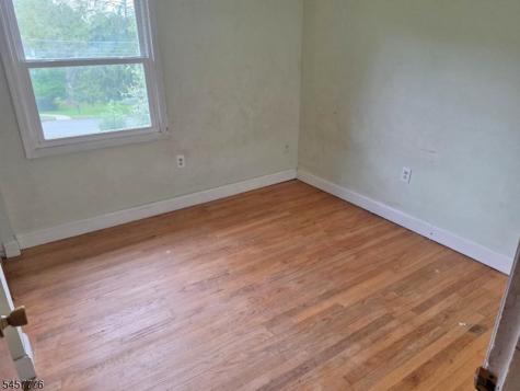 7 Jeanette Lane Holland NJ 08848
